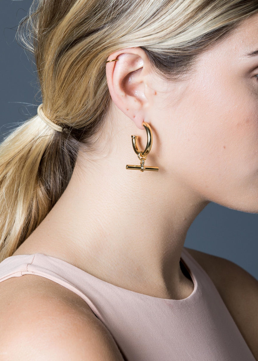 Tilly Sveaas Large Gold T-Bar Earrings– Willow Wolf Marlborough
